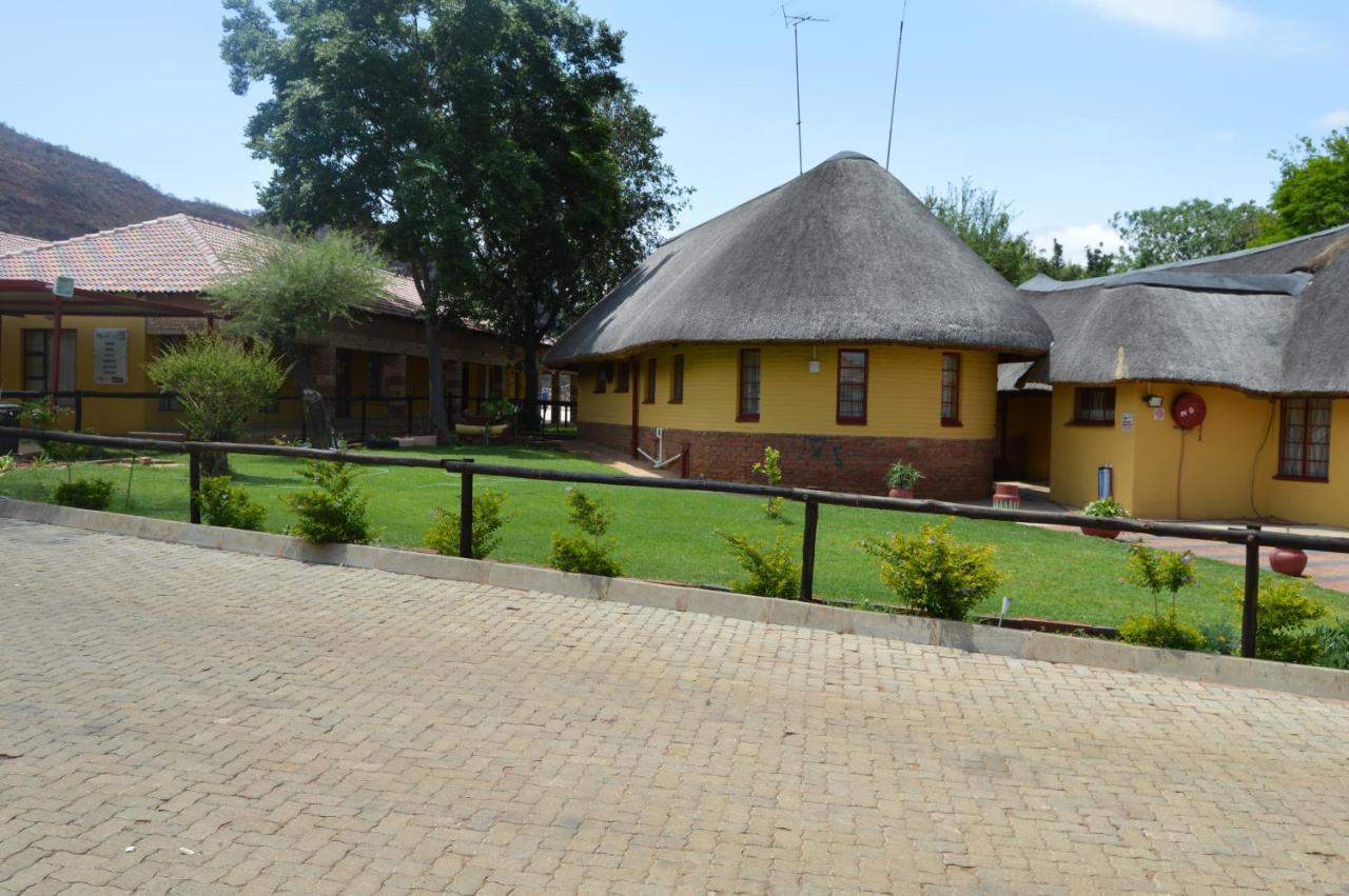 Jaagbaan Lodge Mokopane Exteriör bild